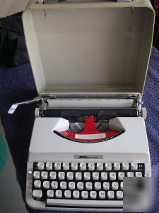 Vintage kmart portable typewriter in case hardly used