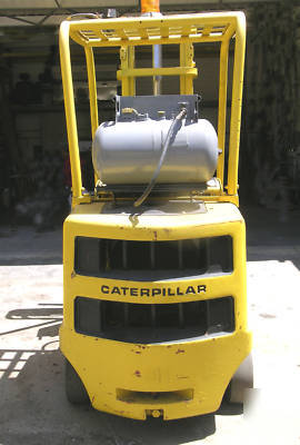 Caterpillar T40B forklift propane 4000 lbs 2045 hrs 