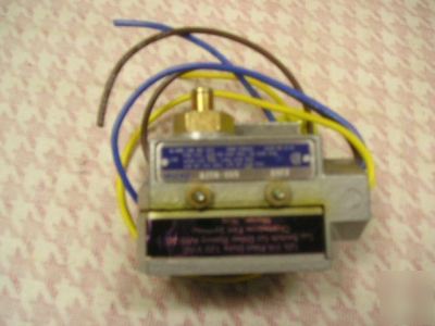 Snap switch 15 amp und lab 1/4HP 120-480V