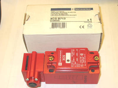 New XCSB713 telemecanique safety switch 10A xcs-B713