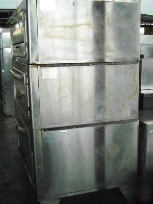 Vulcan triple deck gas bakers oven
