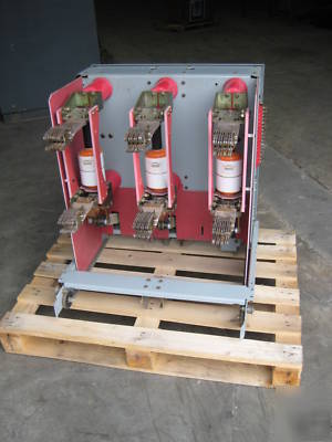 Siemens 1200 amp a 15KV type 15 gmi 500 1200 37 