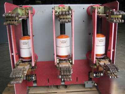 Siemens 1200 amp a 15KV type 15 gmi 500 1200 37 