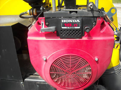 Parking lot sweeper tow behind vac vacuum ultra vac