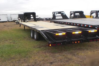 Sparkstrailers.com 32' lo pro gooseneck trailer in tx