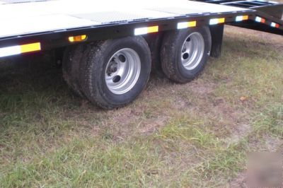 Sparkstrailers.com 32' lo pro gooseneck trailer in tx