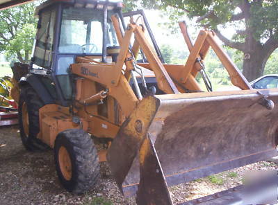 2000 model case super l 4WD cab heat ac 4000HRS