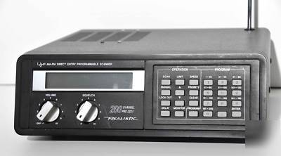 Radio shack pro-2021 200 channel scaner radio