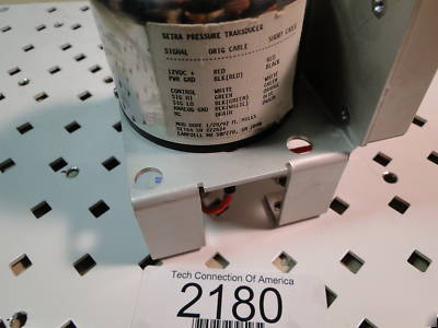 Setra barometric pressure transducer + mount model 270