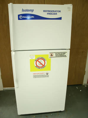 Fisher isotemp refrigerator/freezer model 13-986-106A 