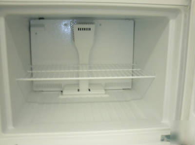 Fisher isotemp refrigerator/freezer model 13-986-106A 