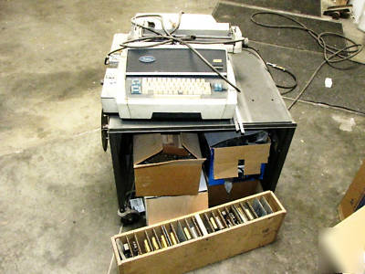 Nc milling machine with hydrolic pump and tape writer