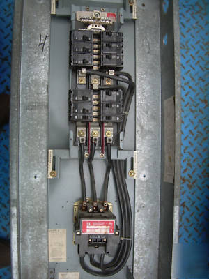 Square d split bus panel w/ 100 amp lighting contactor