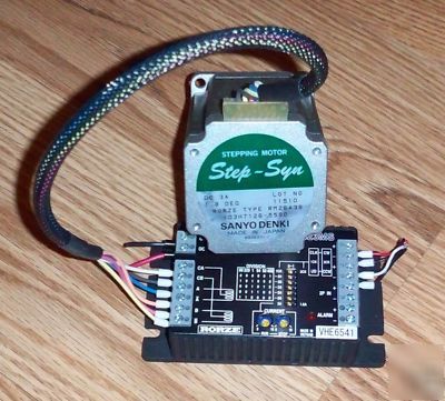 Sanyo denki rorze type RM26A3S stepper motor & driver