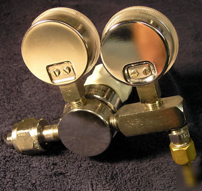 Western medica M1-540-PED3 pediatric oxygen regulaor 