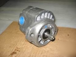 New - clark lift truck pump p/n 2743553 by rexroth