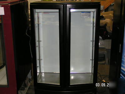 Very clean beverage air MM14 glass 2 door cooler 