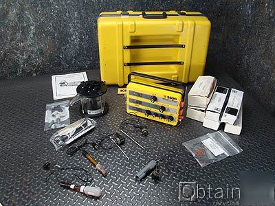 Ysi model 3560 water quality monitoring system w/ case