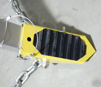 Confined space entry tripod & 3-way retractable srl kit