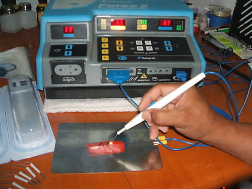 Valleylab electrosurgical generator force 2-20PC