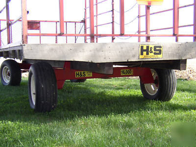 H&s hay wagon 16,000 pound running gear